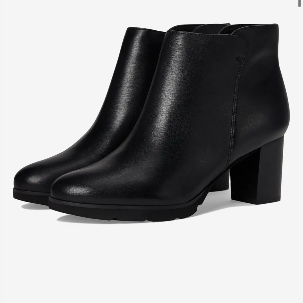 Rockport “Olive” Black Ankle Boots with Chunky Heel